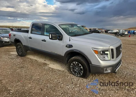 2018 Nissan Titan Xd Sl z USA, uszkodzony, nr VIN 1N6BA1F40JN533165